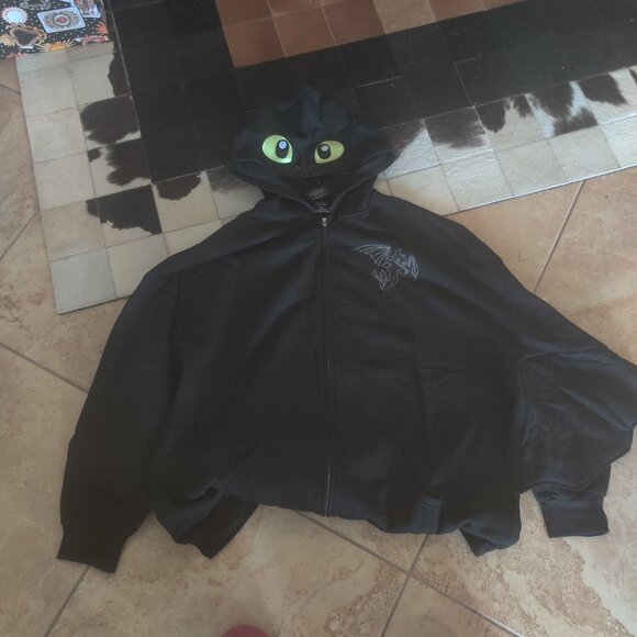 Hot Topic X How to Train your dragon sweatshirt  with ears size 2x New - Picture 1 of 4